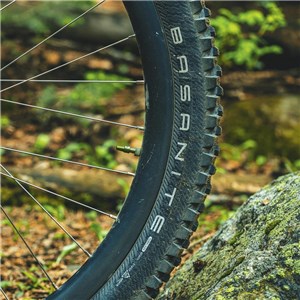 OPONA 27.5x2.4 AM CLASSIC BASANITE TRAIL 60TPI TLR